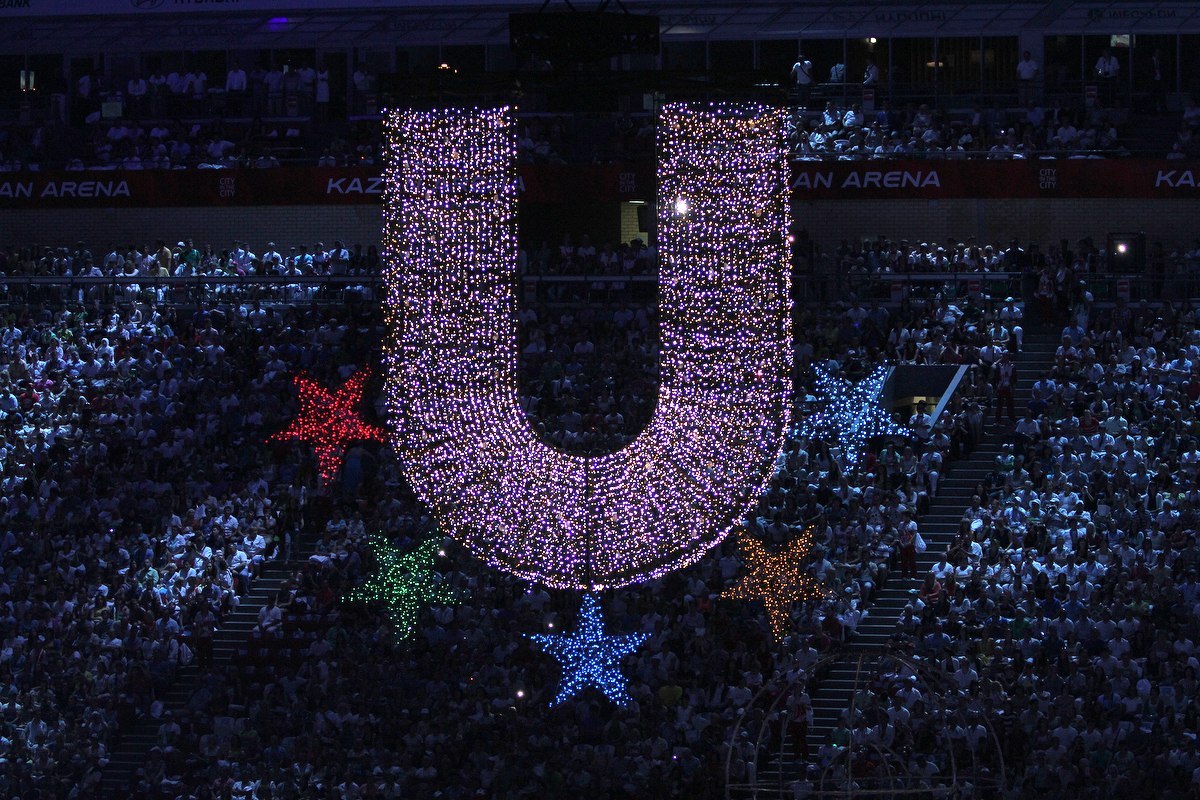 2013 елгы Универсиада уеннары ачылу тантанасы.